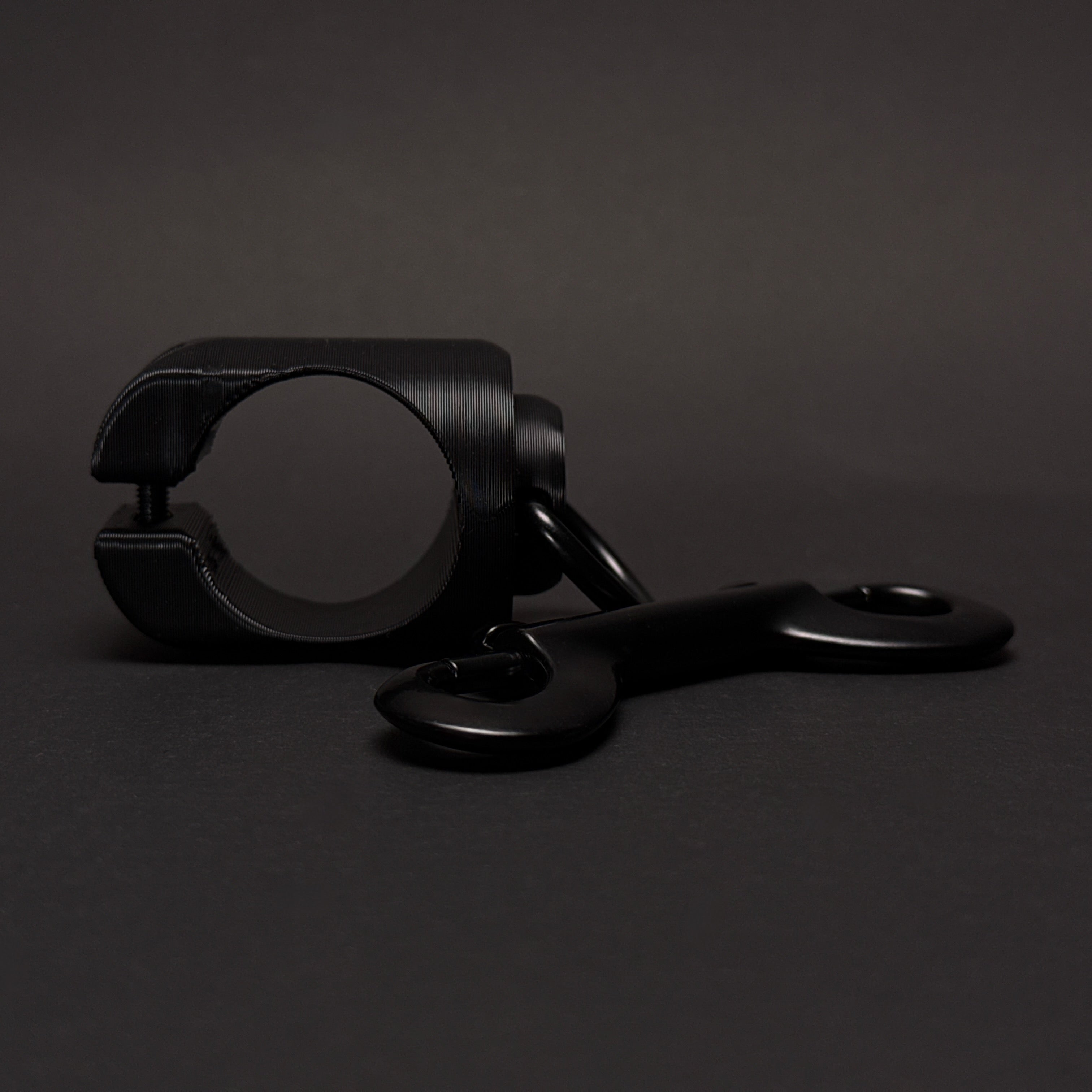 Adjustable anchor point for bondage pipe hardware